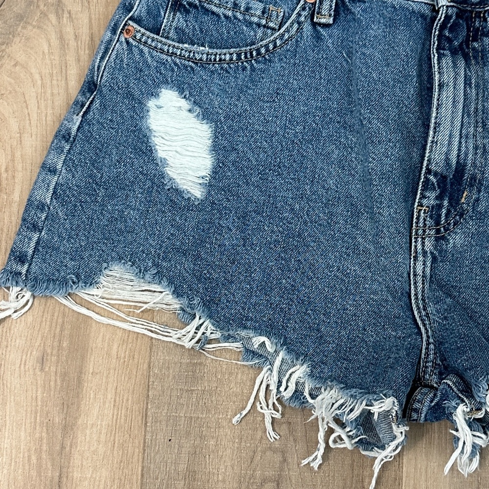 Distressed retro high rise forever 21 Denim Women Shorts size 30 - Picture 4 of 15